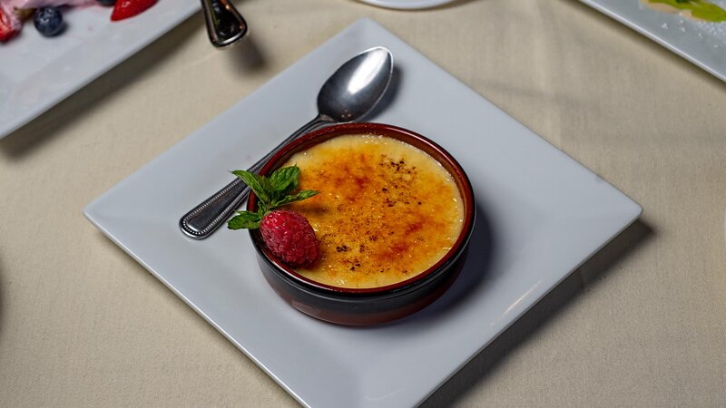 Creme brulee dessert